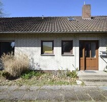 Großes Einfamilienhaus mitten im Zentrum von Kirchweyhe mit großem Garten und Garage Großes Einfamilienhaus mitten im Zentrum von Kirchweyhe mit großem Garten und Garage