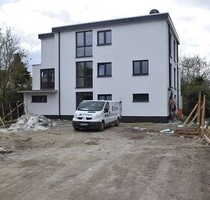 Neubau mit Fertigstellung im Juli 2026 Hoch moderne EG Wohnung + Rollläden + Stellplatz ohne Küche - Weyhe Leeste Neubau mit Fertigstellung im Juli 2026 Hoch moderne EG Wohnung + Rollläden + Stellplatz ohne Küche - Weyhe Leeste