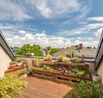 DACHTERRASSE – WANNEN-DUSCHBAD MIT FENSTER – GÄSTE-WC – EINBAUKÜCHE – MAISONETTE - Dresden Löbtau DACHTERRASSE – WANNEN-DUSCHBAD MIT FENSTER – GÄSTE-WC – EINBAUKÜCHE – MAISONETTE - Dresden Löbtau