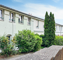 REIHENHAUS MIT ZWEI VERMIETETEN EINHEITEN - Berlin Kaulsdorf REIHENHAUS MIT ZWEI VERMIETETEN EINHEITEN - Berlin Kaulsdorf