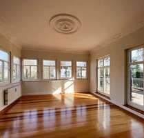 Stilvolle Eigentumswohnung mit Einbauküche in exclusiver Stadtvilla in Hamburg-Rahlstedt Stilvolle Eigentumswohnung mit Einbauküche in exclusiver Stadtvilla in Hamburg-Rahlstedt