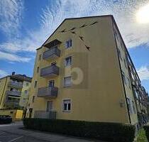 CHARMANTE ANLAGE MIT BALKON UND EINBAUKÜCHE - München CHARMANTE ANLAGE MIT BALKON UND EINBAUKÜCHE - München