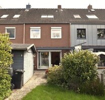 Solides Reihenmittelhaus Ideal für Familie mit 4 Personen auch für Home Office +EBK +Garage +Garten - Bremen Solides Reihenmittelhaus Ideal für Familie mit 4 Personen auch für Home Office +EBK +Garage +Garten - Bremen